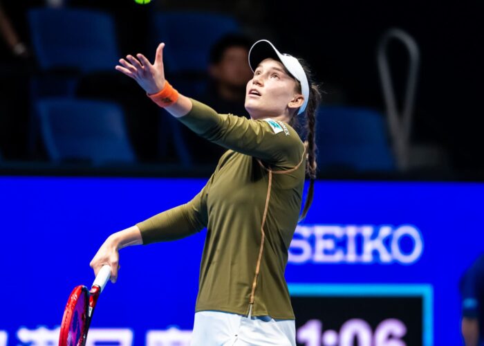 Елена Рыбакина