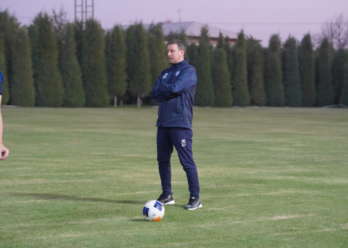 Денис Мамонов