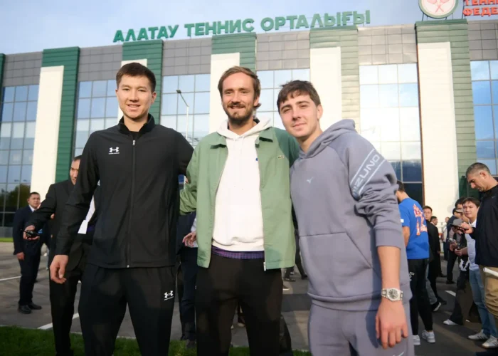 Бейбит Жукаев, Даниил Медведев, Александр Шевченко