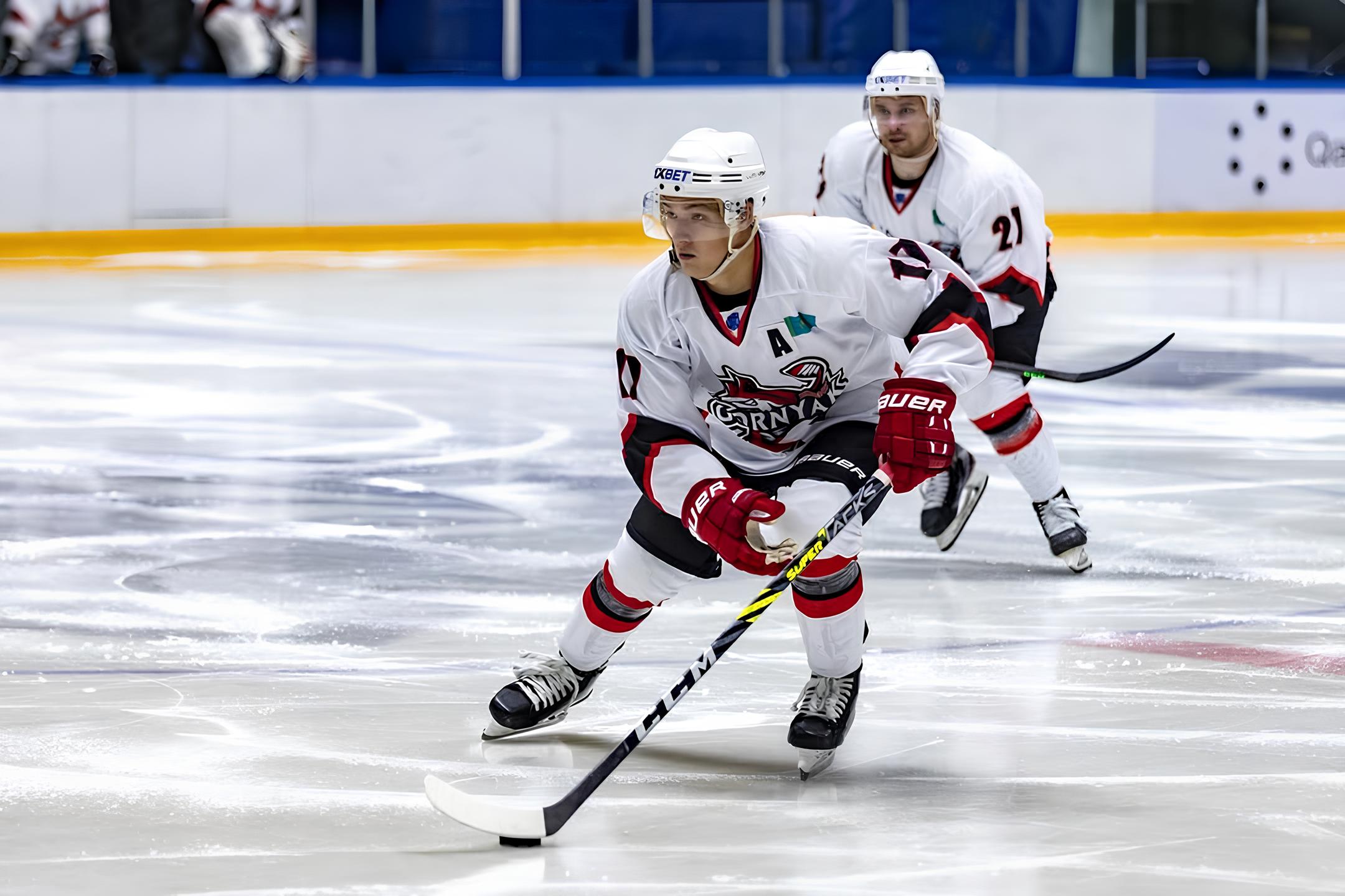 pole vizhu myach derzhu…. 2 1