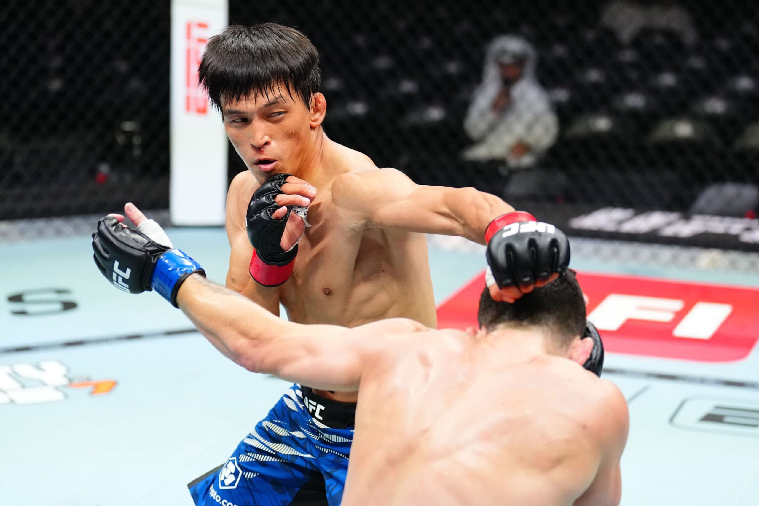 Азат Максум